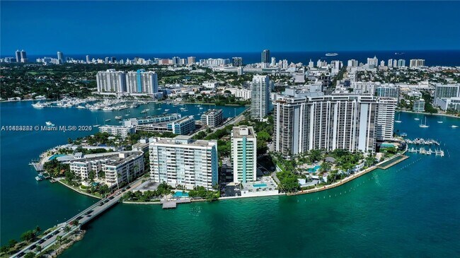 3 Island Ave, Unit 7E in Miami Beach, FL - Building Photo - Building Photo