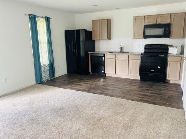 16955 Marie Vlg Dr in Conroe, TX - Building Photo - Building Photo