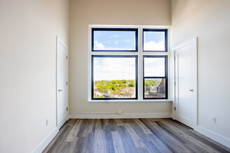 The Lofts at Washington Park in Albany, NY - Foto de edificio - Interior Photo