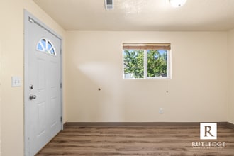 160 S Haskell St in Central Point, OR - Building Photo - Building Photo
