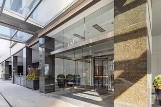 1000 Lakeshore Plaza in Chicago, IL - Foto de edificio - Building Photo