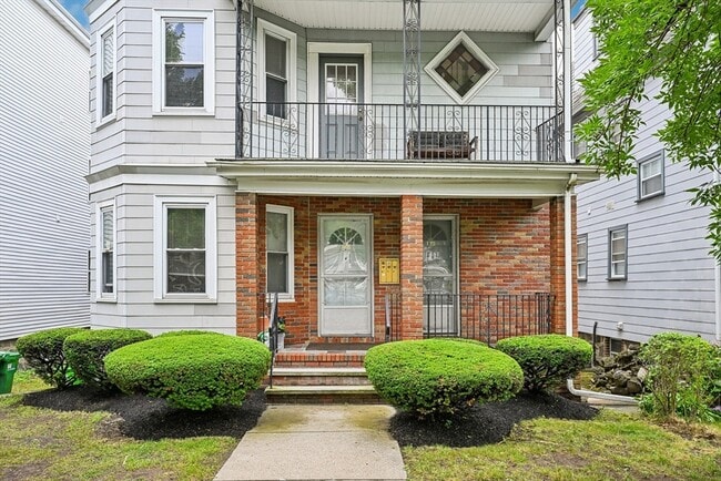 property at 170 Fellsway W