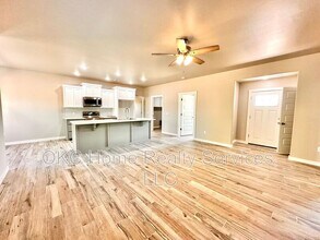 2184 Hilltop Ln in Blanchard, OK - Building Photo - Building Photo