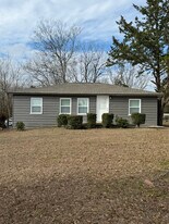 8424 Romine Rd in Dora, AL - Building Photo
