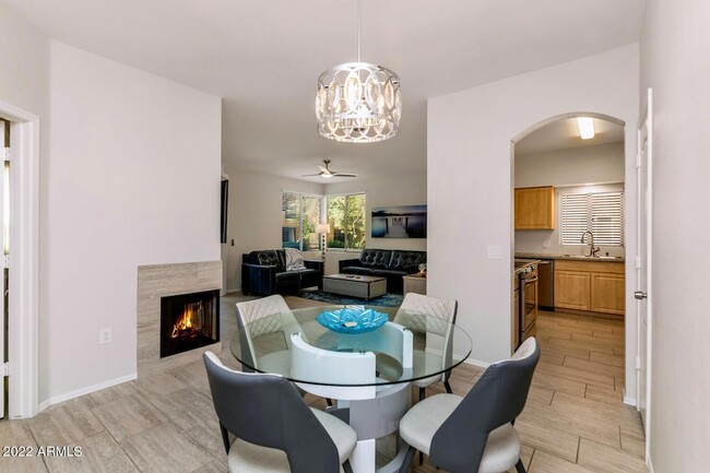 1411 E Orangewood Ave, Unit 107 in Phoenix, AZ - Building Photo - Building Photo