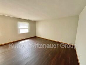 1811 Jamestown Rd in Swansea, IL - Building Photo - Building Photo