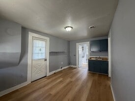 317 Commercial St in Piqua, OH - Building Photo