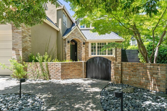 property at 869 Melville Ave