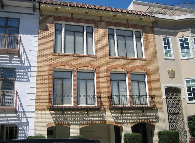 property at 3427 Broderick St