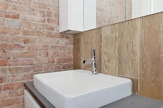 8 Erie St in Jersey City, NJ - Building Photo - Building Photo
