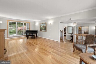 6306 Maiden Ln in Bethesda, MD - Building Photo - Building Photo
