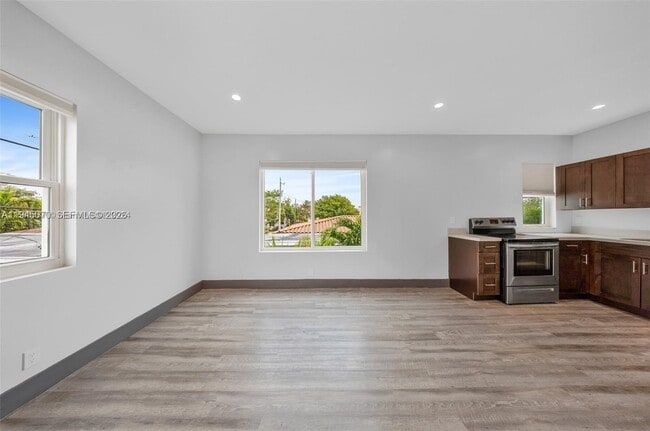 1020 SW 23rd Ave in Miami, FL - Building Photo - Building Photo