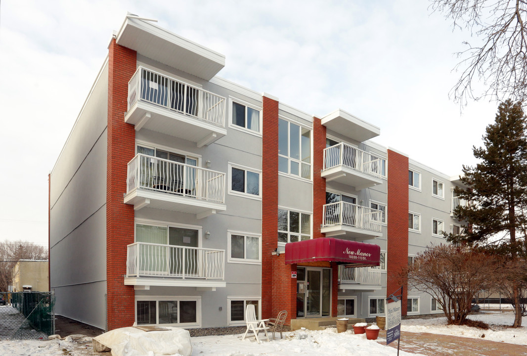 10330 113th St NW in Edmonton, AB - Building Photo