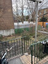 686 Woodward Ave, Unit 1floor right in Ridgewood, NY - Building Photo