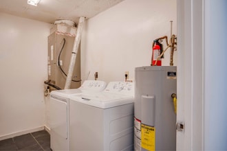 Mockingbird Garden Apartments in Tallahassee, FL - Building Photo - Building Photo