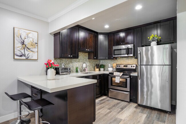888 Golden Fortune in Pleasanton, CA - Foto de edificio - Interior Photo