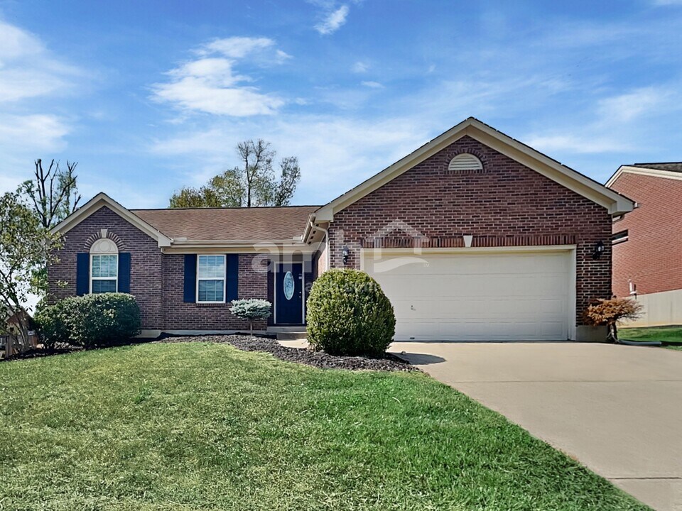 10704 Sandy Ct in Independence, KY - Building Photo