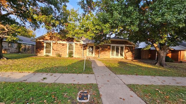 1605 Century Oaks Dr in Lewisville, TX - Building Photo