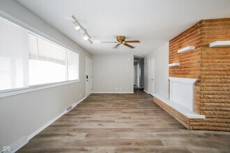 19 Southlane Dr in New Whiteland, IN - Building Photo - Building Photo