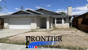 428 W Ward Ave in Ridgecrest, CA - Building Photo