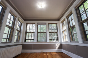 New Center Court Apartments