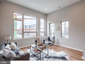 1844 E Cumberland St in Philadelphia, PA - Building Photo - Building Photo