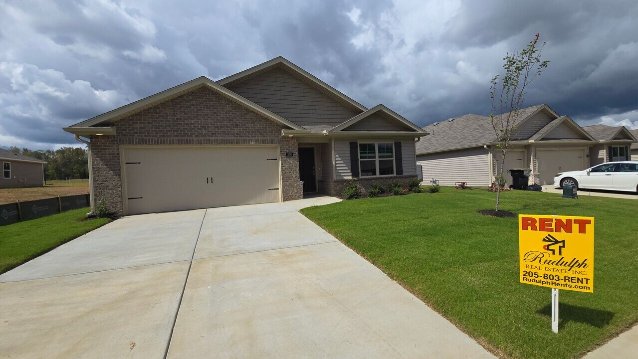 306 Belmar Wy in Hanceville, AL - Building Photo