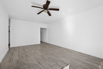 14600 NE 14th Ave, Unit 2 in Miami, FL - Building Photo - Building Photo