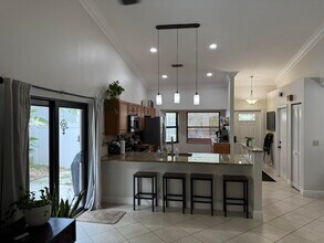7 Hawthorne Ln in Boynton Beach, FL - Building Photo - Building Photo