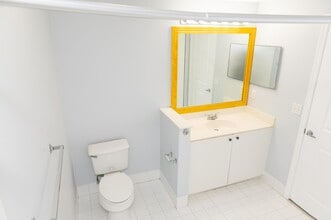 5820 W Sample Rd, Unit Poinciana 2-105 in Coral Springs, FL - Building Photo - Building Photo