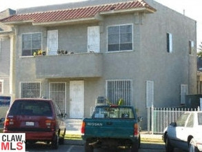 453 W 9th St in Long Beach, CA - Building Photo - Building Photo