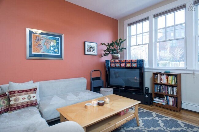 80 Webster Ave in Somerville, MA - Building Photo - Building Photo