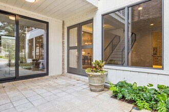 40 River Hollow Ln in Houston, TX - Building Photo - Building Photo