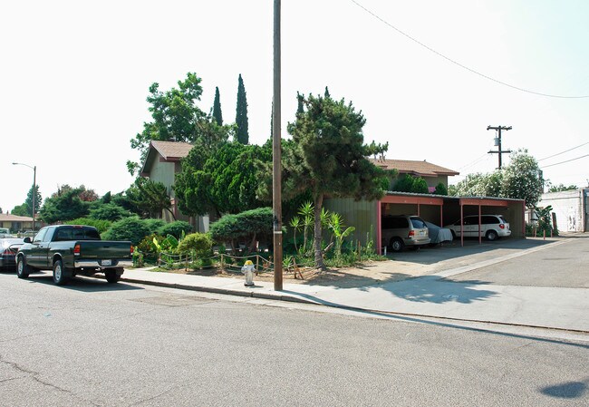 4230 E Fairfax Ave in Fresno, CA - Building Photo - Building Photo