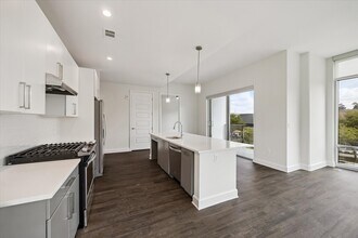 2000 Hughes Landing Blvd in The Woodlands, TX - Foto de edificio - Building Photo