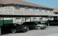 Valley Oaks Apartments in Houston, TX - Foto de edificio - Other