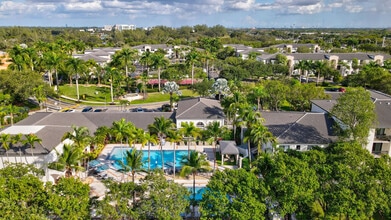 Marela Apartments in Pembroke Pines, FL - Building Photo - Building Photo