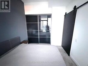 33 Singer Ct in Toronto, ON - Building Photo - Building Photo