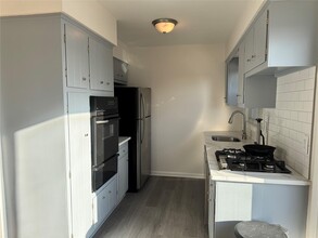 5 Sussex Ct-Unit -412 in Suffern, NY - Building Photo - Building Photo