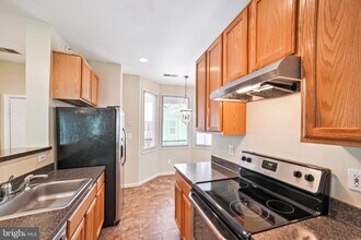 12709 Found Stone Rd in Germantown, MD - Building Photo - Building Photo