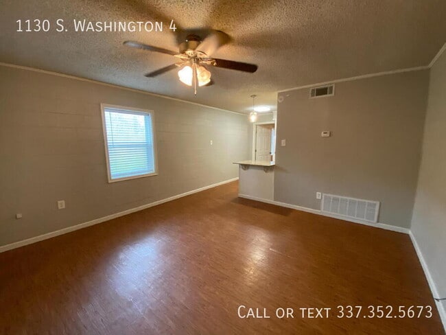 1130 S Washington St in Lafayette, LA - Building Photo - Building Photo