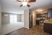 The Greenway at Carol Stream photo'