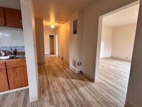 1129 E State St in Sedro Woolley, WA - Building Photo - Building Photo