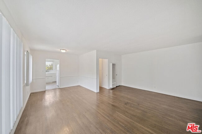 property at 2314 S Corning St