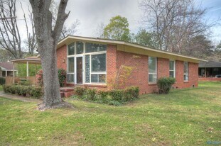 403 Karter St NW in Huntsville, AL - Building Photo