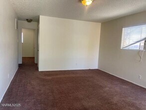 1180 Arnold Dr in Reno, NV - Building Photo - Building Photo