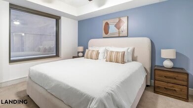 777 Preston St, Unit 5J in Houston, TX - Building Photo - Building Photo