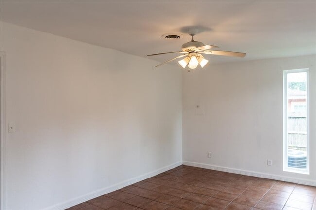 5311 Perry Ave in Galveston, TX - Building Photo - Building Photo
