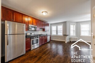 4540 W George St in Chicago, IL - Building Photo