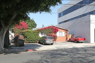 11317-11319 3/4 Iowa Ave. in Los Angeles, CA - Building Photo - Building Photo